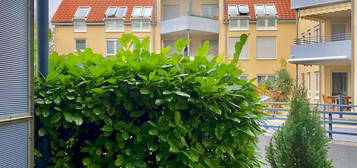 Betreutes Wohnen, 2-ZKB mit eigener Terrasse, Carport, Einbauküche u. Keller, Lift - provisionsfrei