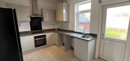 2 bed terraced house to rent