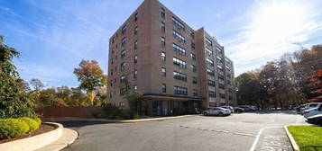 2348 Linwood Ave Unit 1O, Fort Lee, NJ 07024