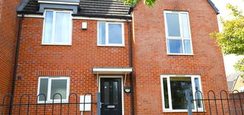 4 bedroom semi-detached house