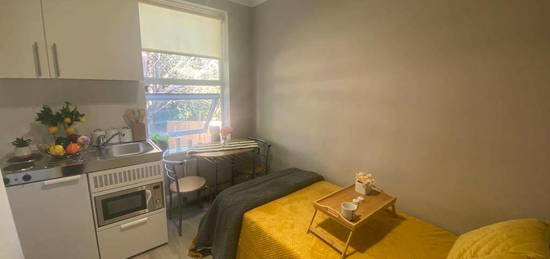 1 bedroom house share