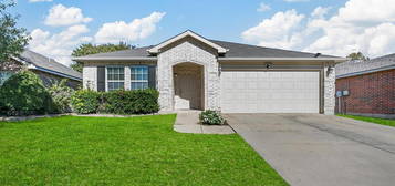 16420 Cowboy Trl, Fort Worth, TX 76247