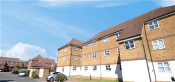 Flat to rent in Falmouth Close, Eastbourne BN23