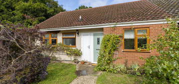 2 bedroom semi-detached bungalow for sale