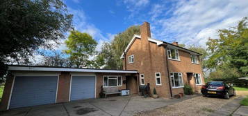 3 bedroom detached house