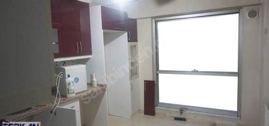 KÜÇÜKÇİĞLİ KİRALIK3+1 EBEVEYN BANYO+BALKON+ASANSÖRLÜ ÇİĞLİSERKAN