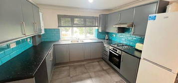 3 bed property to rent