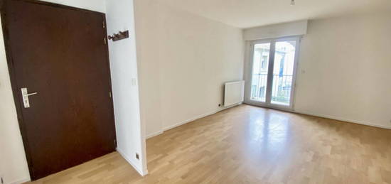 Appartement  à louer, 2 pièces, 1 chambre, 43 m²