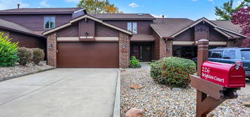 226 Brighton Ct, Greenwood, IN 46143