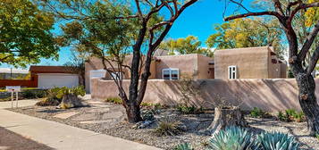 3819 Palacio Del Rio Grande NW, Albuquerque, NM 87107