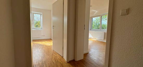 Helle 2-Zimmer-Wohnung in Stuttgart-Kaltental mit Küche und Loggia