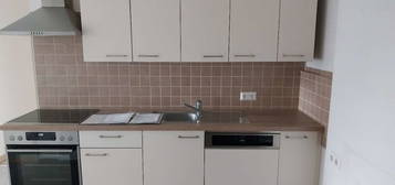 Wohnung 88m2 im 1. OG (9) zu vermieten..