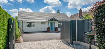 4 bedroom detached bungalow for sale