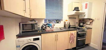 3 bedroom flat to rent