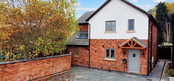 4 bed detached house for sale