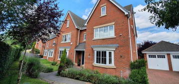 5 bedroom detached house to rent