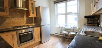 2 bed flat to rent