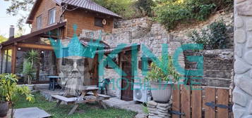 3 Camere | Cabana din piatra si lemn | Zona linistita