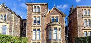 2 bed flat to rent