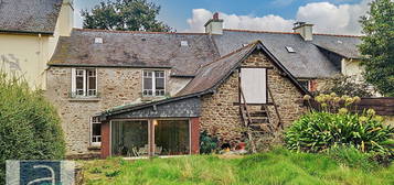 À Taden, Tout près de Dinan et accès facile axe rapide, en campagne, Maison 95m² + véranda - 3ch -