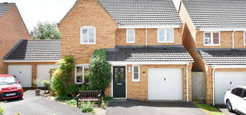 4 bed detached house for sale