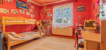 Eladó családi ház, Szegeden 69.9 M Ft, 6 szobás