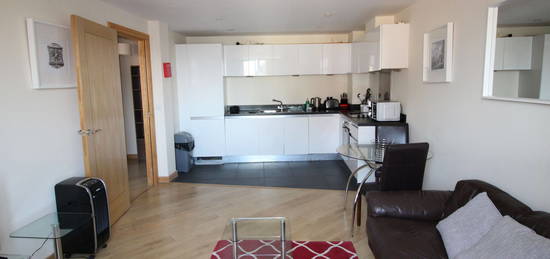 Flat to rent in The Bars, Guildford GU1