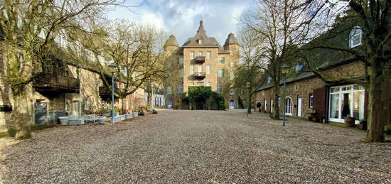 MANNELLA *Wohnen im stilvollen und historischen Schloss Allner* moderne Wohnung sucht neue Mieter