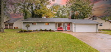 13959 Delaware Dr, Strongsville, OH 44136