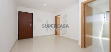 Apartamento T1+1 Remodelado, com 56m², em Santo António da Charneca, Barreiro