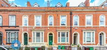 7 bedroom terraced house