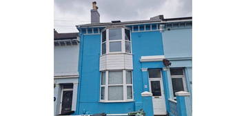 Terraced house to rent in Elm Grove, Brighton BN2