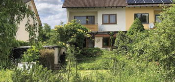 Solide, großzügige Doppelhaushäfte in Freiburg-Opfingen