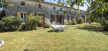 Maison  à vendre, 5 pièces, 2 chambres, 136 m²