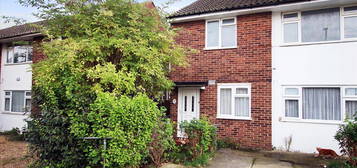 Maisonette to rent in Iron Mill Lane, Crayford, Dartford DA1