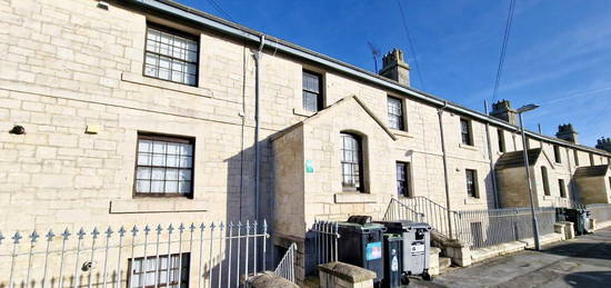 3 bed flat to rent