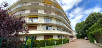 Studio  à louer, 1 pièce, 38 m², Terrasse