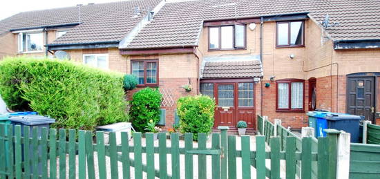 Mews house to rent in Beech Street, Bury BL9