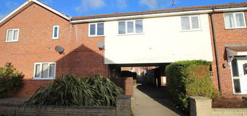 Flat to rent in Melcombe Avenue, Strensall, York, North Yorkshire YO32