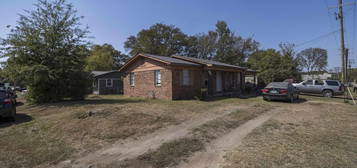 824 Cabe St, Malvern, AR 72104