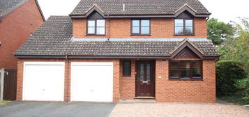 6 bedroom detached house