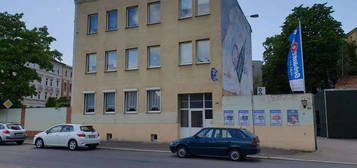 Günstige,  1-Zimmer-Wohnung mit Balkon in Halle