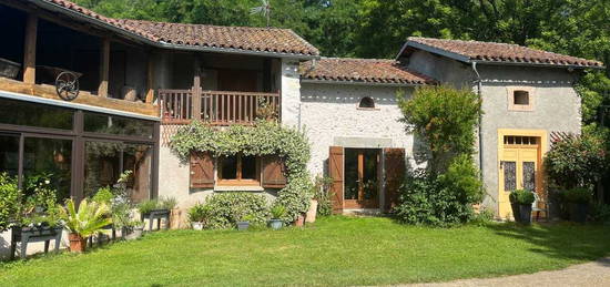 Vente ferme 5 pièces 205 m²