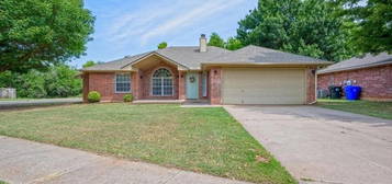 1501 Tree Line Dr, Norman, OK 73071