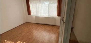 ANUNT IMOBILIAR: APARTAMENT 2 CAMERE DE VANZARE IN BUCOVINA!