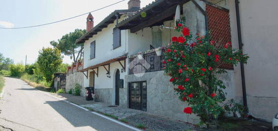 CASA SEMINDIPENDENTE A CASALE MONFERRATO