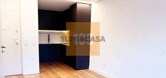 Apartamento T1 novo na Boavista