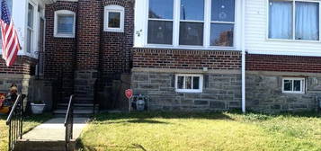 214 Roberta Ave, Collingdale, PA 19023