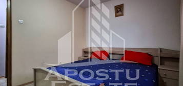 Apartament cu 2 camere semidecomandat centru