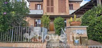 Villa a schiera via C. Ceccolini 18, Monteaperti, Castelnuovo Berardenga